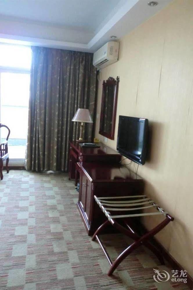 Huayu South City Hotel Wenjiang Εξωτερικό φωτογραφία