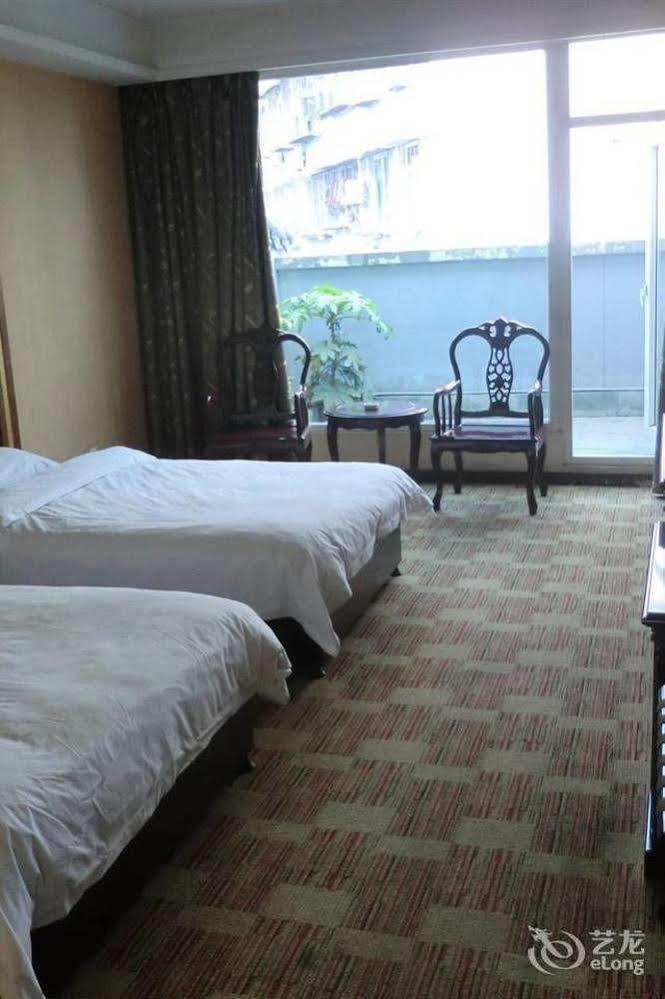 Huayu South City Hotel Wenjiang Εξωτερικό φωτογραφία